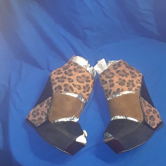 Pony Hair LEOPARD COMBO /  PATENT LEATHER COLOR BLOCKED WEDGE - Picture 5 of 7